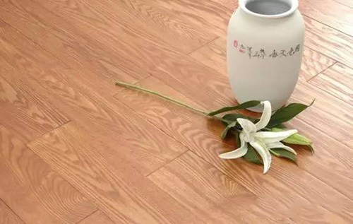 如何选择合适的木质地板？