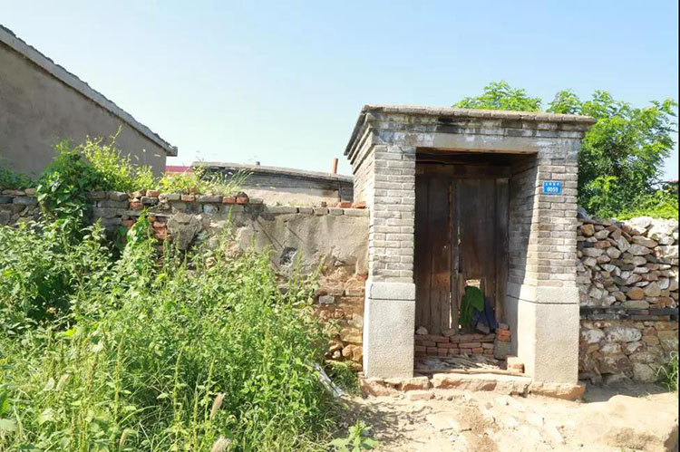 乾港集团，公益行动，公益活动，扶贫，环保集团，慰问老人，救助残疾人